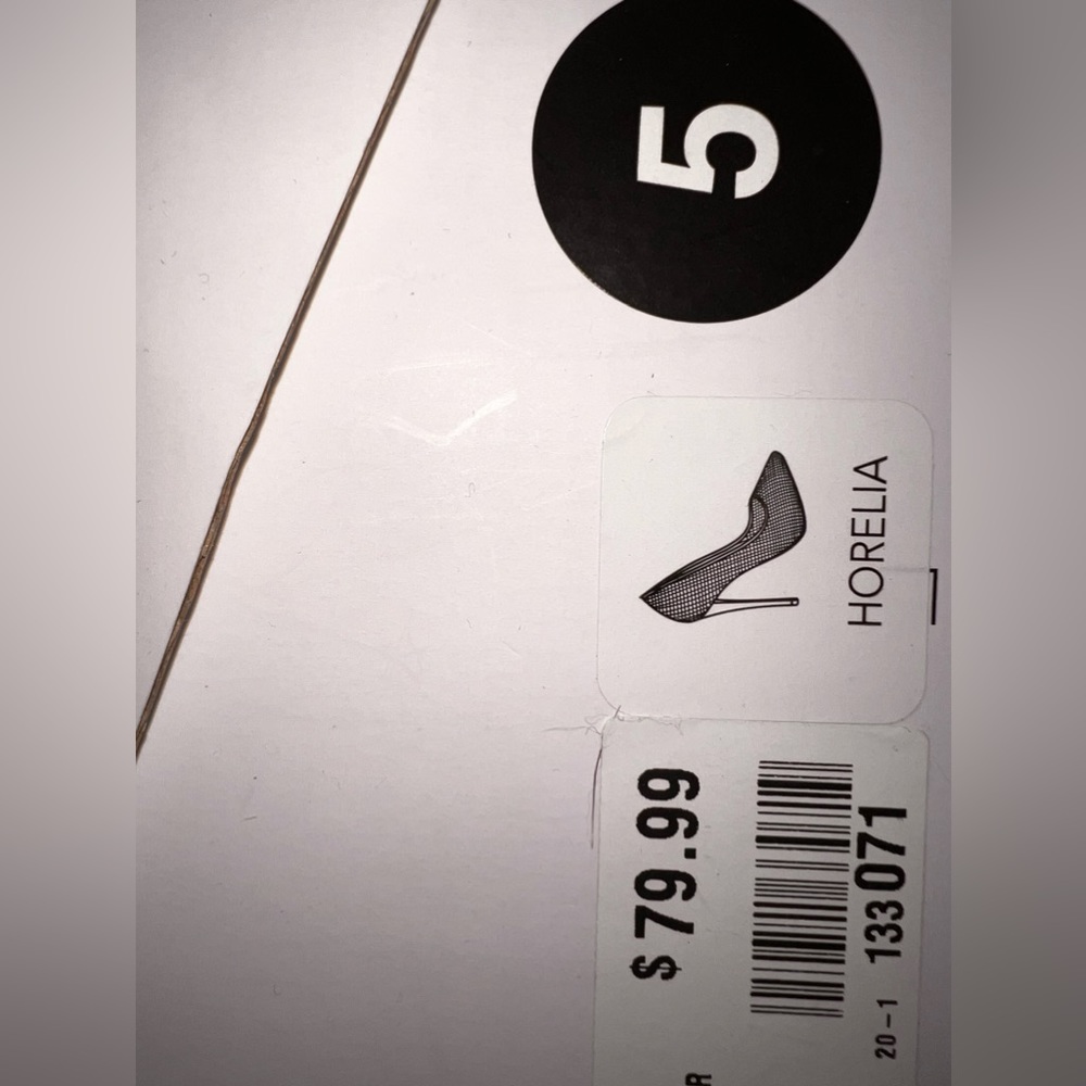 I wore them one time only indoors. They don’t fit me anymore. Im 5.5 they are 5M - Picture 2 of 3